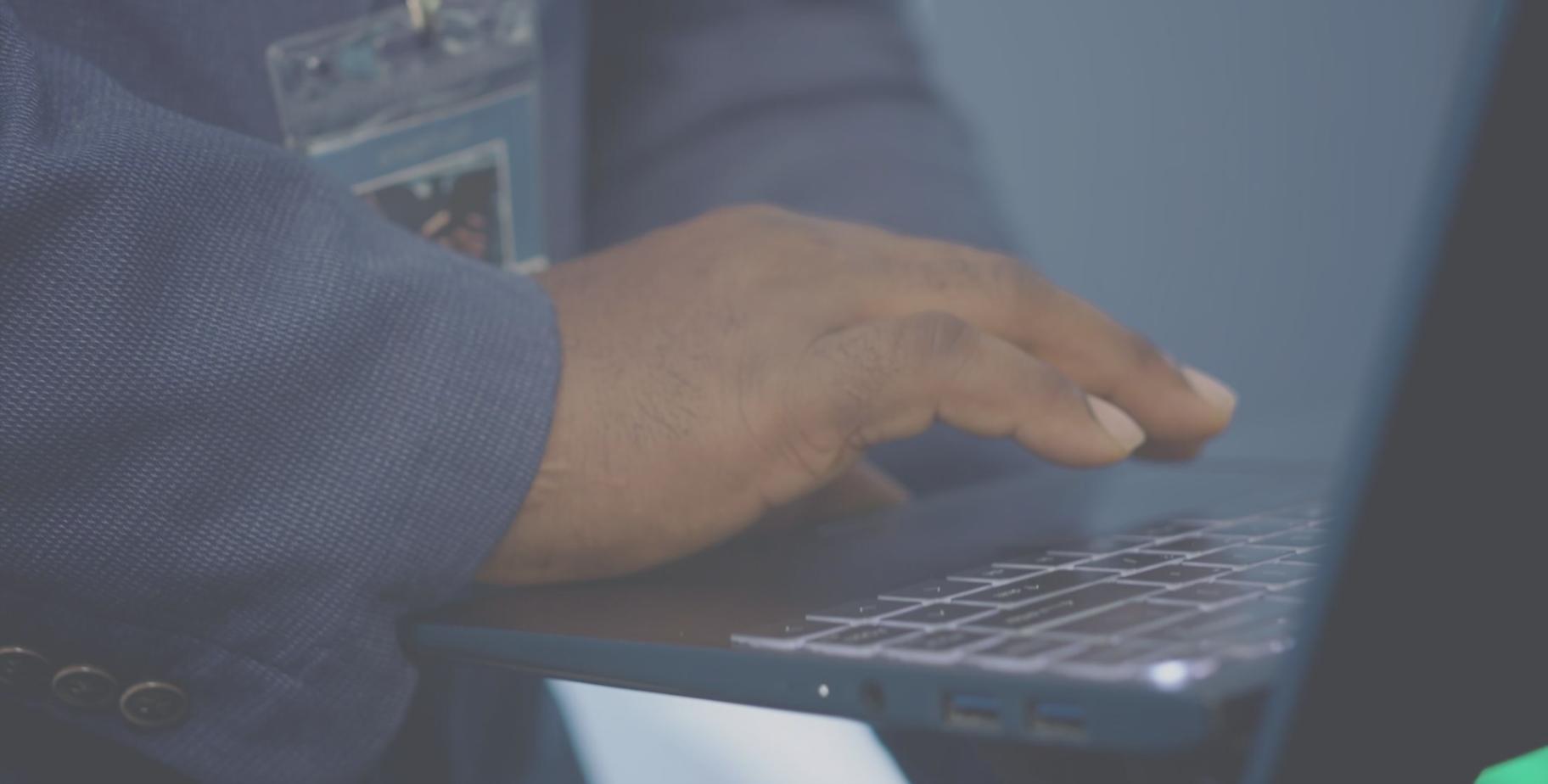 Advanced data analysis and machine learning algorithms applied to financial market patterns